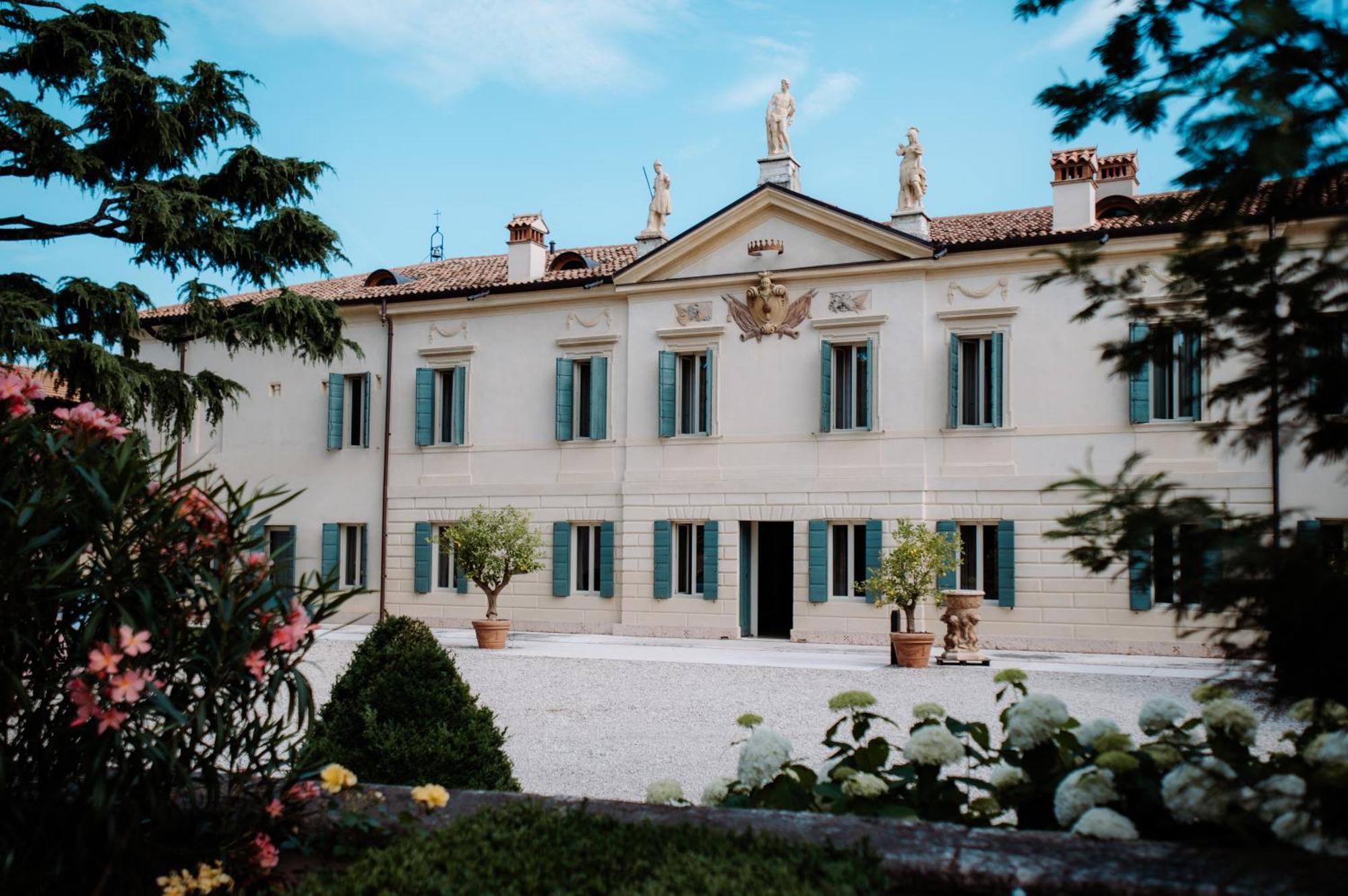 Farm stay Wine Relais Cipolla Pieropan